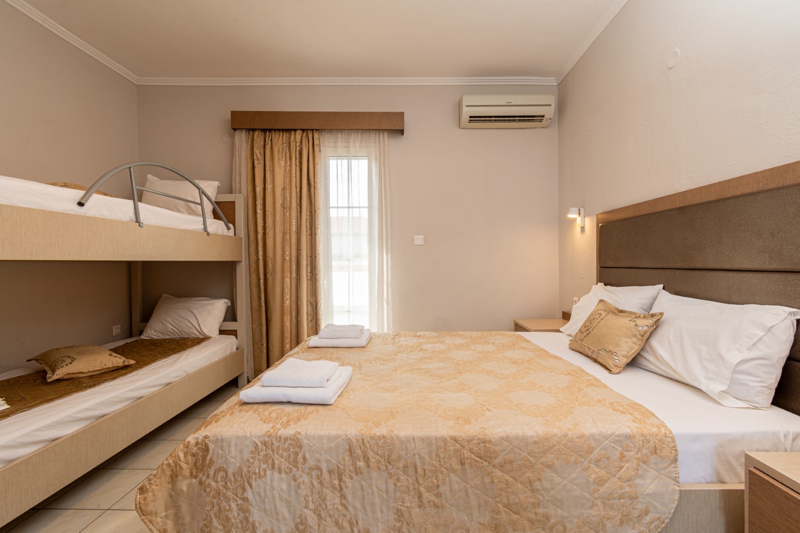 Superior Quadruple Studio (No. 9) – Top Floor | Large Private Veranda