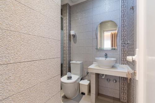 family_suite_a1_a8_701