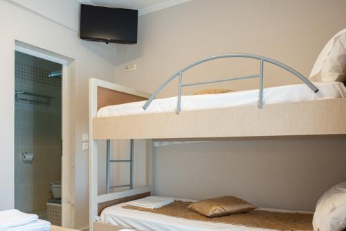 superior_qudruple_stno907152_